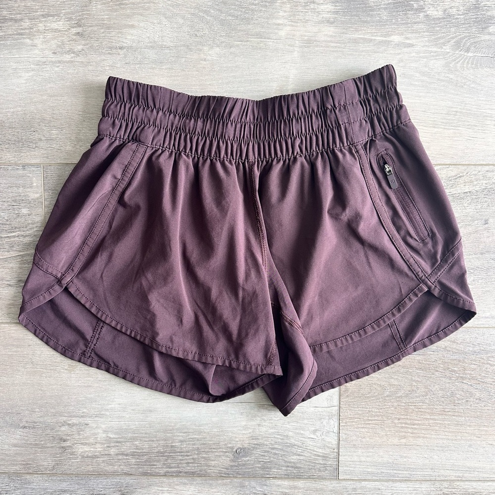 Lululemon shorts with zipper side pocket